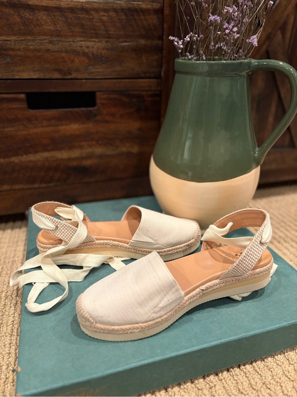 Vince Camuto VP- Bonelle Cream Lace-Up Espadrille Flats Size 9 NWOT - Picture 6 of 6